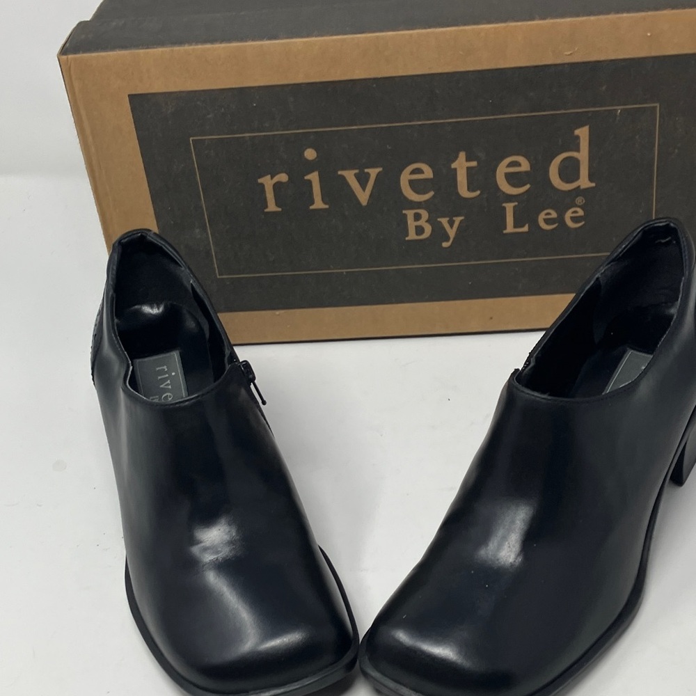 Riveted by Lee Black Boots with Side Zipper 7.5M